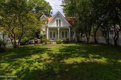 220 E King Street, Edenton, NC 27932 - Photo 2