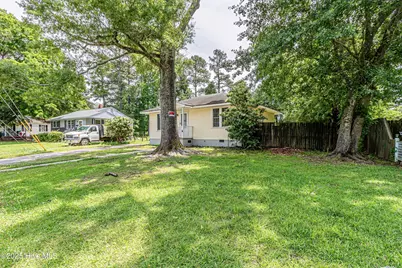 717 New River Drive, Jacksonville, NC 28540 - Photo 4