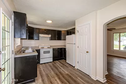 717 New River Drive, Jacksonville, NC 28540 - Photo 14