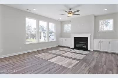 315 Queensferry Lane, Aberdeen, NC 28315 - Photo 2