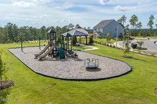 323 Queensferry Ln, Aberdeen, NC 28315 - Photo 32