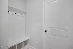 323 Queensferry Ln, Aberdeen, NC 28315 - Photo 6