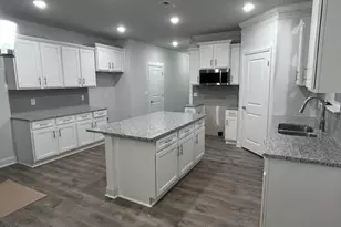 818 Hidden Brg Dr, Jacksonville, NC 28546 - Photo 4