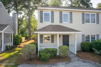137 Lullwater Drive #Apt B, Wilmington, NC 28403 - Photo 1