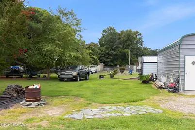 103 W Julian Avenue, Stantonsburg, NC 27883 - Photo 2