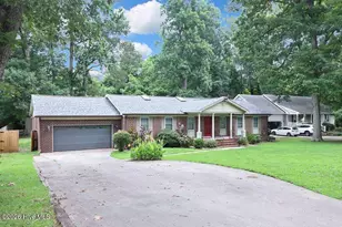 212 Pinewood Dr, Camden, NC 27921 - Photo 2