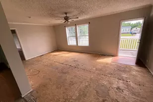 102 Cypress Knee Dr, Richlands, NC 28574 - Photo 2