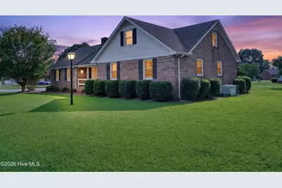 1601 Darian Drive, Elizabeth City, NC 27909 - Photo 2
