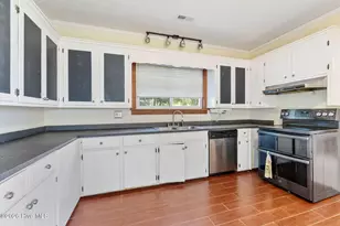 612 W Main St, Mount Olive, NC 28365 - Photo 6