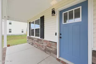 605 Coral Reef Ct, Sneads Ferry, NC 28460 - Photo 4