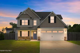 605 Coral Reef Ct, Sneads Ferry, NC 28460 - Photo 1