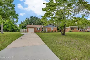 4913 Richardson Dr, Wilmington, NC 28405 - Photo 2