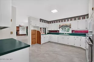 207 S Main St, Salemburg, NC 28385 - Photo 8