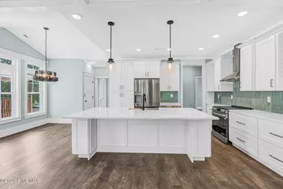 112 NE 27th Street, Oak Island, NC 28465 - Photo 8