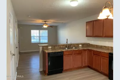 5008 Banister Loop, Jacksonville, NC 28546 - Photo 6