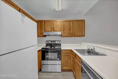 136 Lullwater Drive #Unit A, Wilmington, NC 28403 - Photo 6