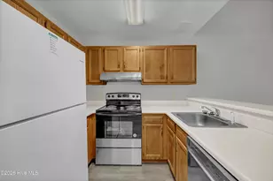 136 Lullwater Dr, Wilmington, NC 28403 - Photo 6