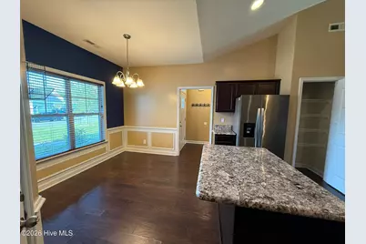 513 New Hanover Trail, Jacksonville, NC 28546 - Photo 8
