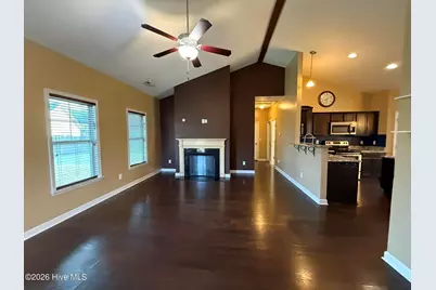 513 New Hanover Trail, Jacksonville, NC 28546 - Photo 4