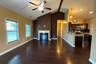 513 New Hanover Trl, Jacksonville, NC 28546 - Photo 4