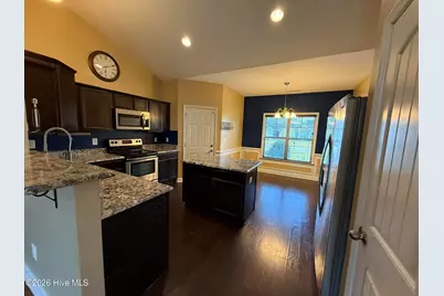 513 New Hanover Trail, Jacksonville, NC 28546 - Photo 6