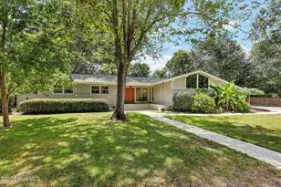 1810 Hawthorne Rd, Wilmington, NC 28403 - Photo 2