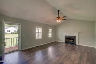 300 Crest Pl, Jacksonville, NC 28540 - Photo 4