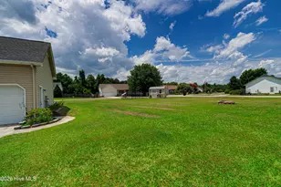 300 Crest Pl, Jacksonville, NC 28540 - Photo 44