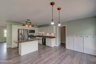 300 Crest Pl, Jacksonville, NC 28540 - Photo 8