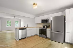 302 Burley Dr, Hubert, NC 28539 - Photo 8