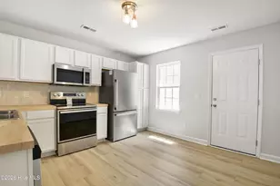 302 Burley Dr, Hubert, NC 28539 - Photo 6