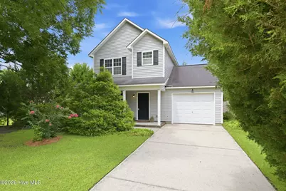 504 Bynum Avenue, Maysville, NC 28555 - Photo 1
