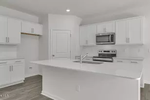725 Lazy Elm Ln, Aberdeen, NC 28315 - Photo 6