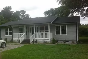 811 Anne St, Laurinburg, NC 28352 - Photo 1