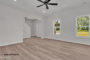 513 Large Oak Dr, Hubert, NC 28539 - Photo 4