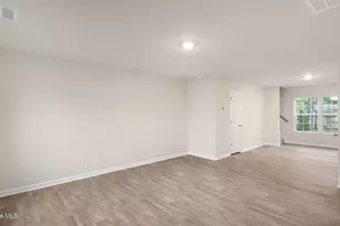 3914 Pasture Ln, Ayden, NC 28513 - Photo 6