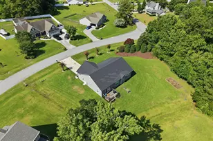 501 Park Meadows Dr, Newport, NC 28570 - Photo 6