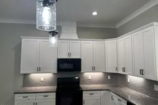 510 E Oliver St, Whiteville, NC 28472 - Photo 10