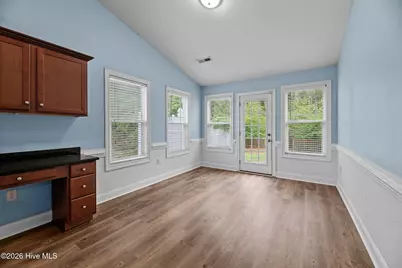 300 Hawks Bluff Drive, New Bern, NC 28560 - Photo 12