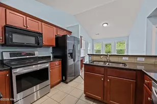 300 Hawks Bluff Dr, New Bern, NC 28560 - Photo 14