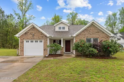 300 Hawks Bluff Drive, New Bern, NC 28560 - Photo 1