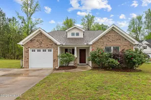 300 Hawks Bluff Dr, New Bern, NC 28560 - Photo 1