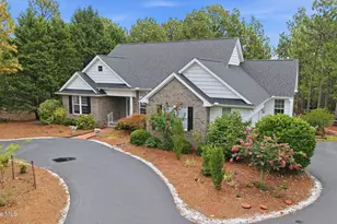 209 Longleaf Dr, West End, NC 27376 - Photo 1