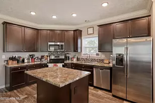 269 W Wh Conway Ln, Hubert, NC 28539 - Photo 2