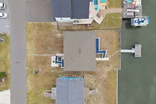 112 Marlin Dr, Holden Beach, NC 28462 - Photo 10