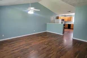393 E Wood Ln, Leland, NC 28451 - Photo 2