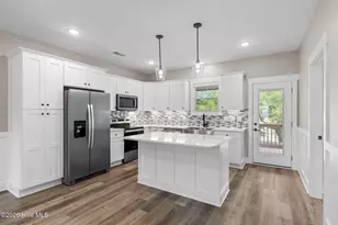 1104 E Oak Island Dr, Oak Island, NC 28465 - Photo 18