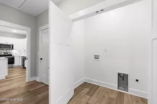 1104 E Oak Island Dr, Oak Island, NC 28465 - Photo 20