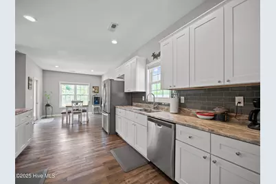 512 Hazelwood Drive, Holly Ridge, NC 28445 - Photo 10