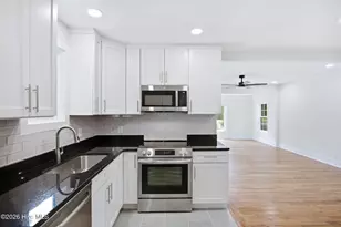 2113 Princess Pl Dr, Wilmington, NC 28405 - Photo 6